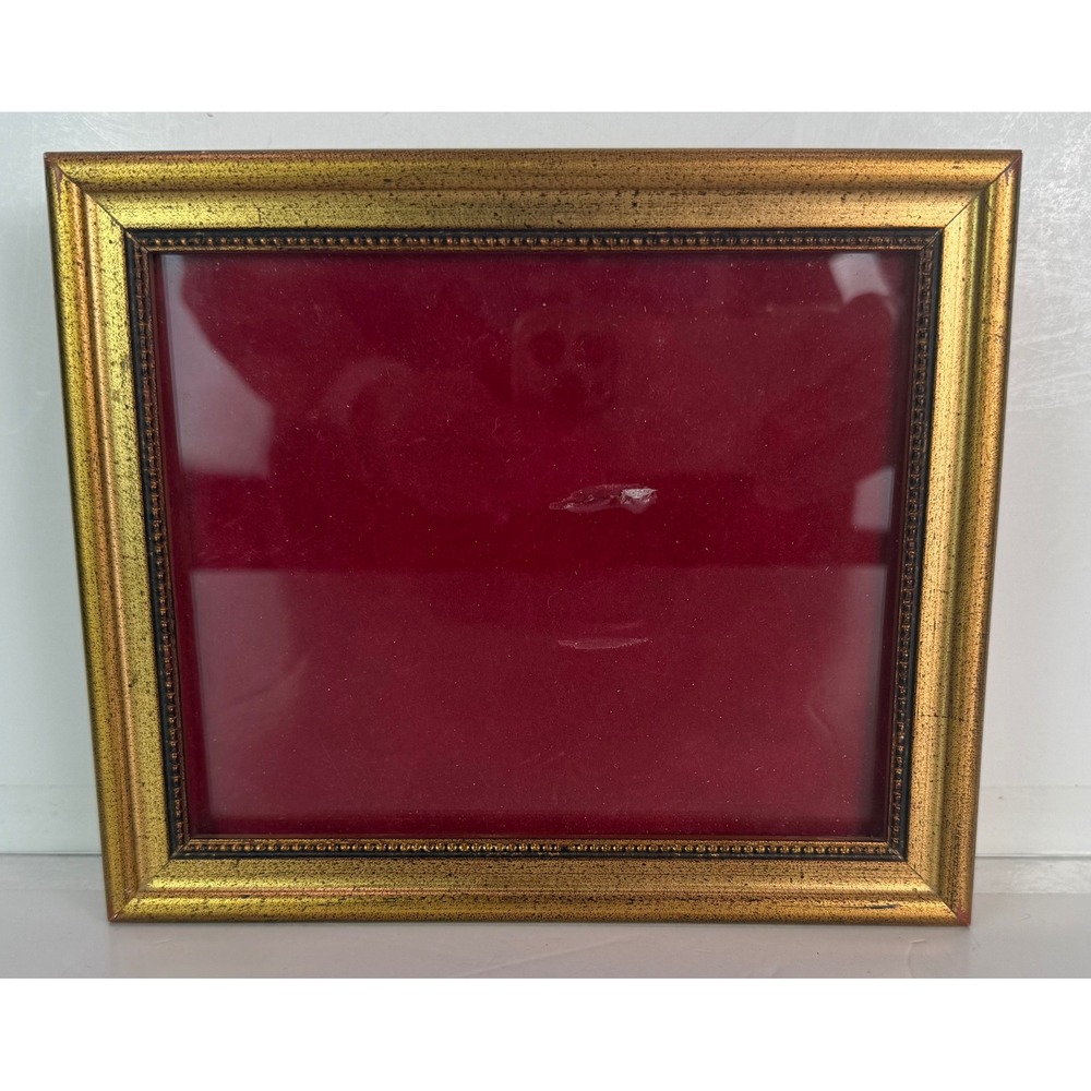 Vtg Gold Ornate Picture Frame Red Velvet Mat Shadow Box Display Approx 8x7x2